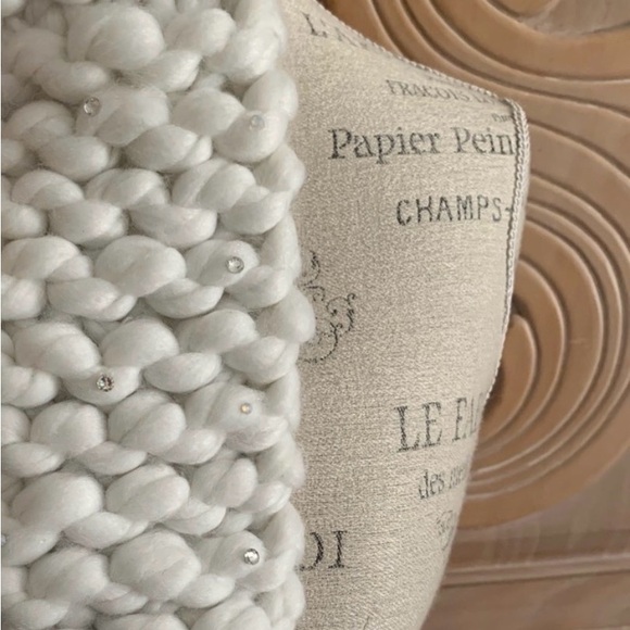 Anthropologie Chunky Cable-Knit Rhinestone White Pom Pom Scarf or Shawl NWT OS - Picture 4 of 5